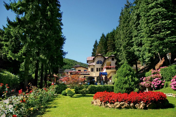 Acque Lurisia_Ingresso uffici LD (1)